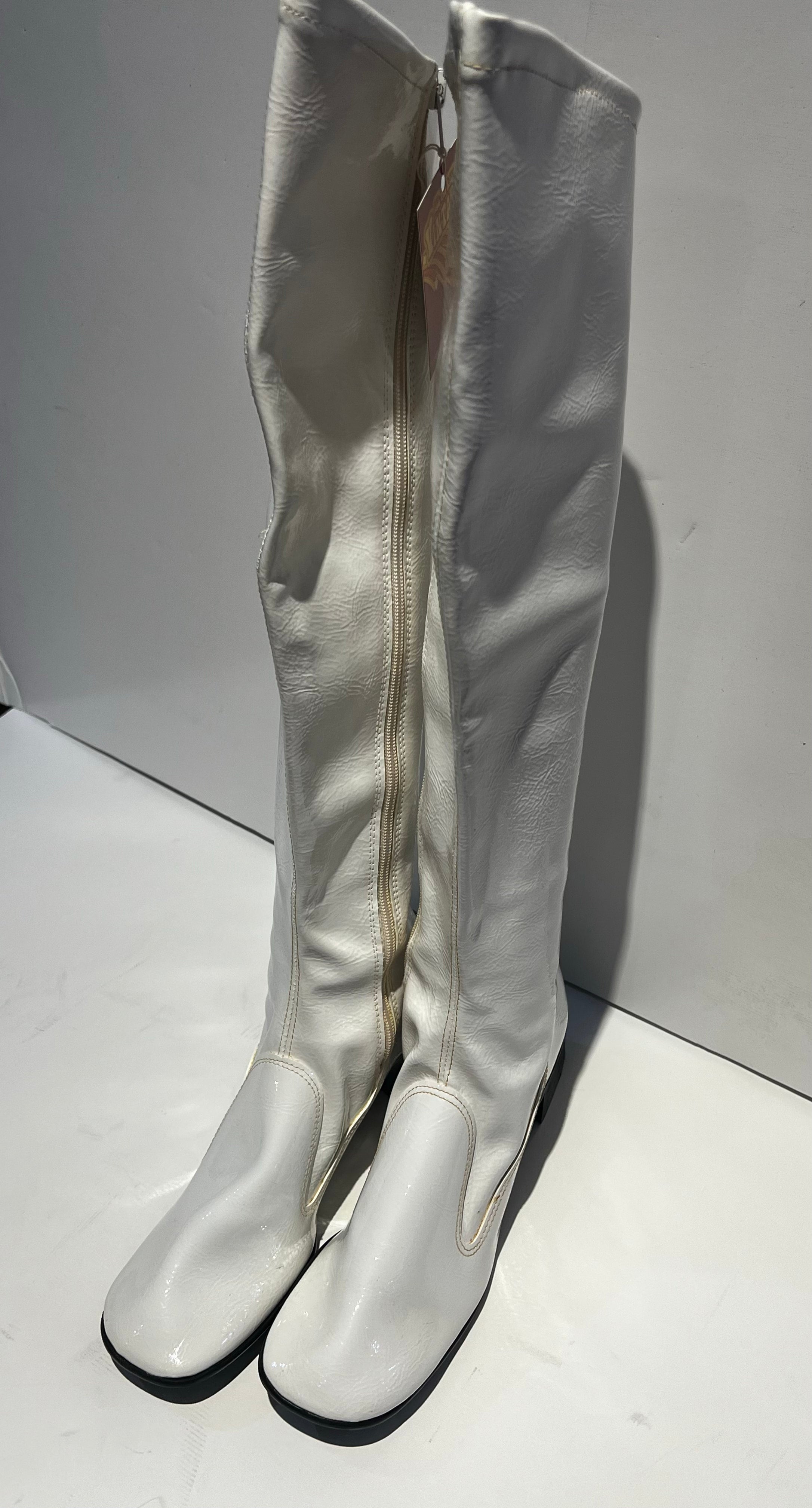 Vintage white hotsell gogo boots